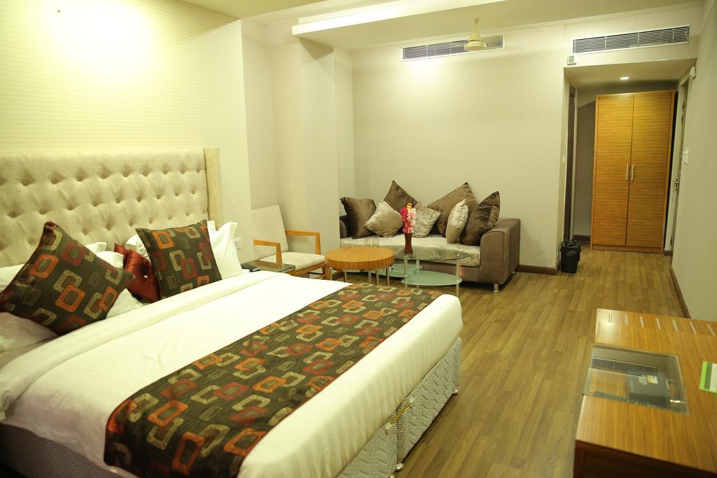 Hotel Sv Kashipur Экстерьер фото